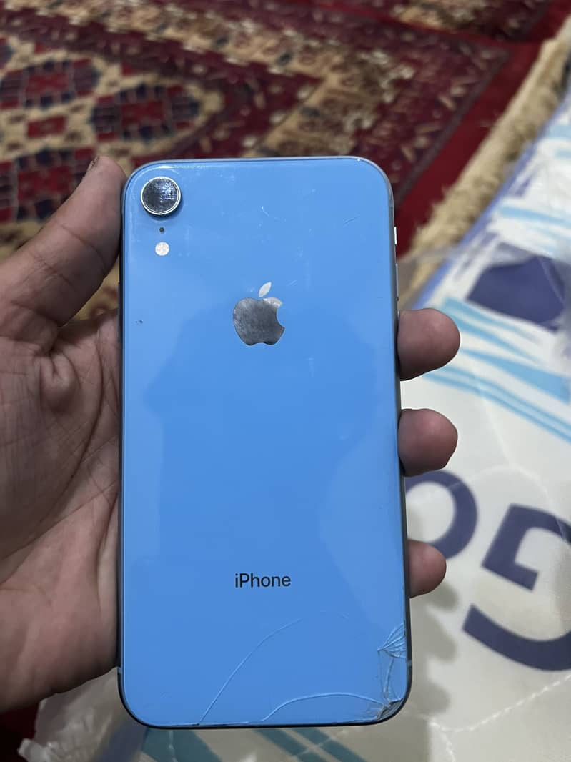 Apple iPhone XR 4