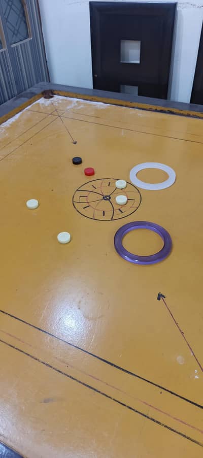 carrom board used