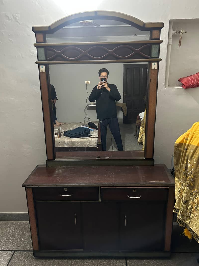 dressing table 3