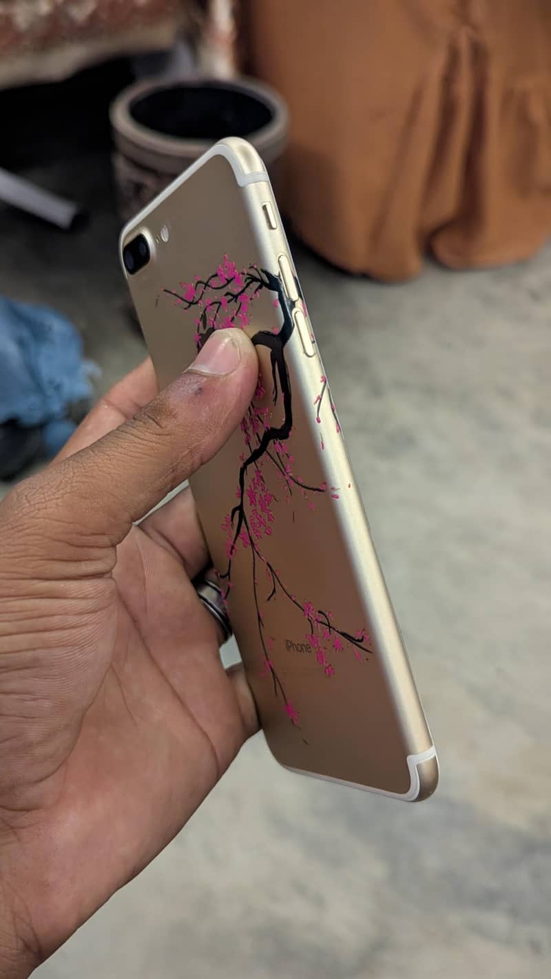 Apple iPhone 7 Plus 2