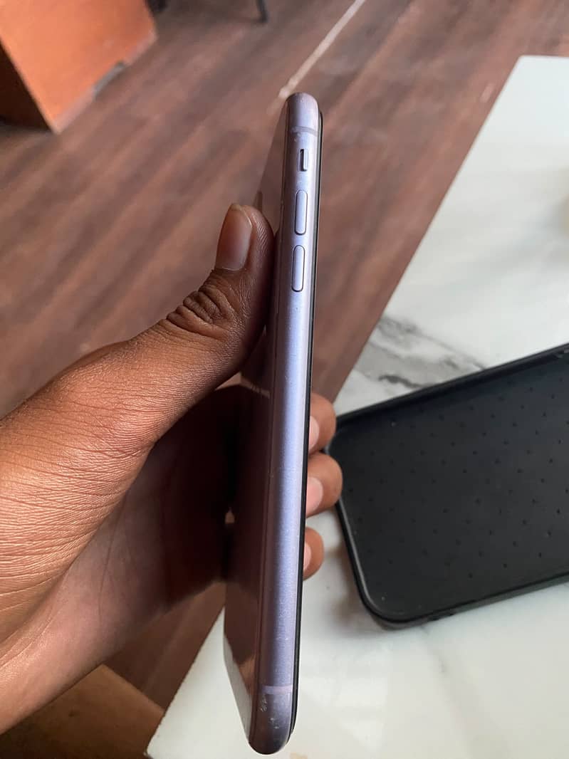 Apple iPhone 11 5