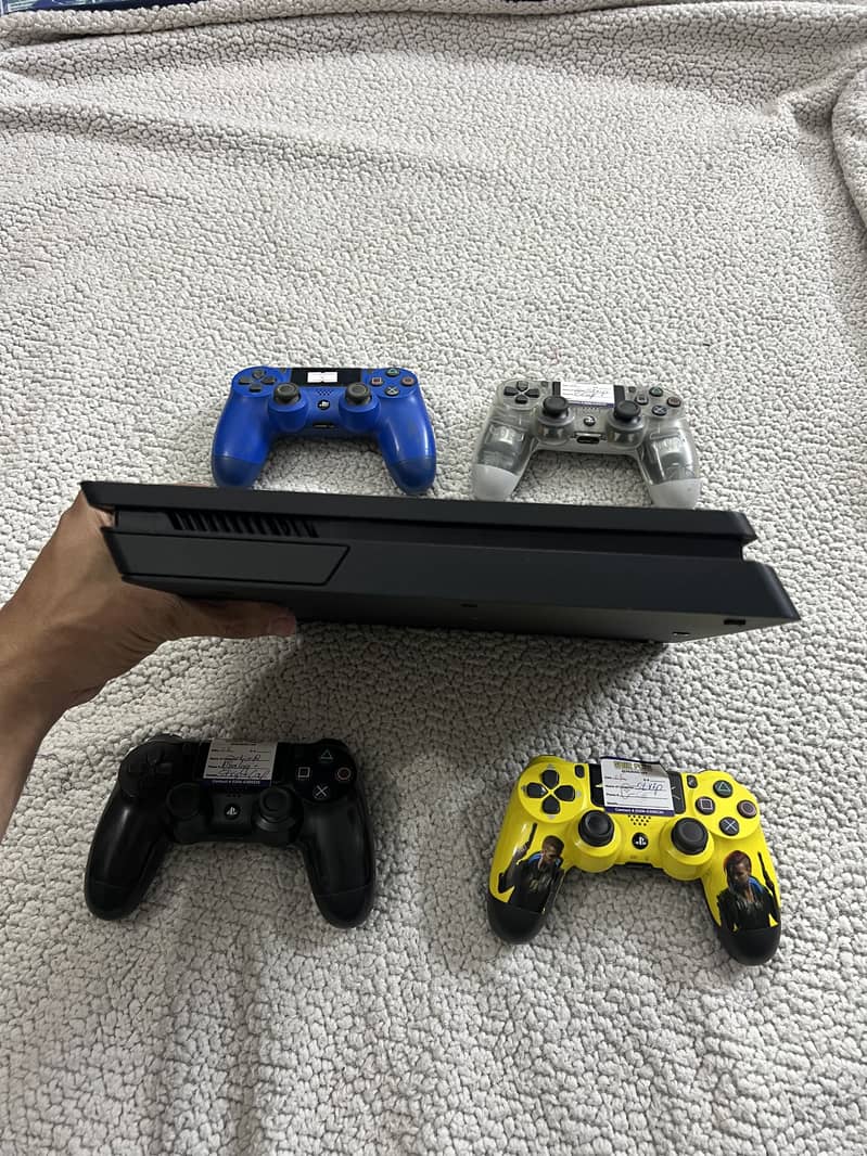 PS4 Slim 1TB 2
