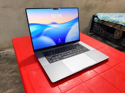 MacBook Pro 2021 M1 Pro – 16-Core GPU, 512GB SSD