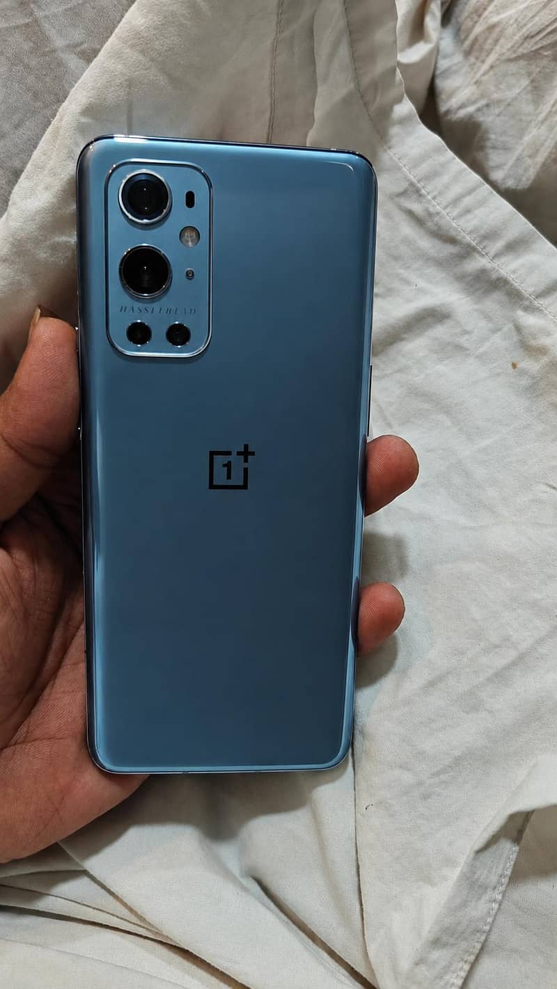 One Plus 9 Pro 9.5/10 0