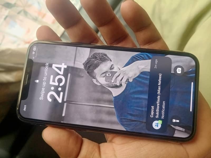 Apple iPhone 11 Pro 1
