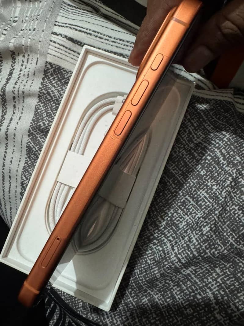 Apple iPhone 17 Pro Max 2