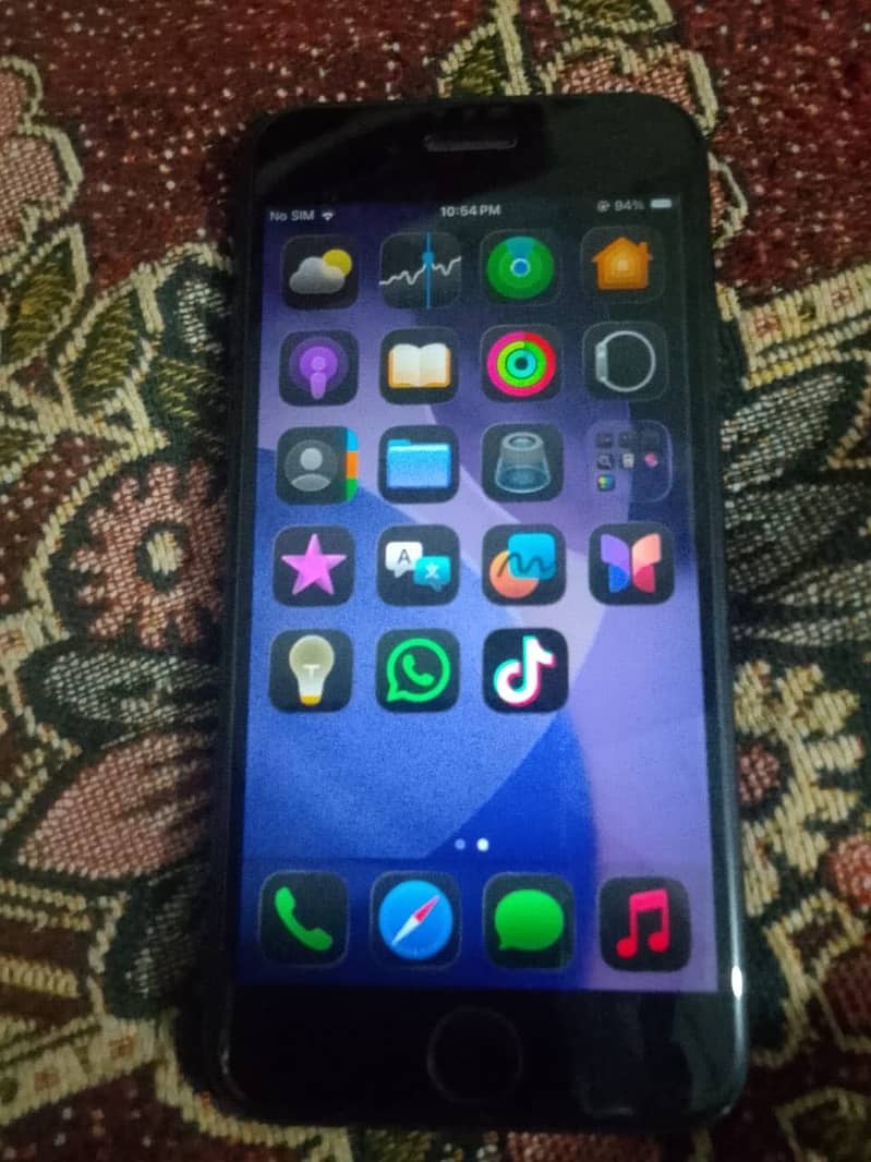Apple iPhone SE 2 1