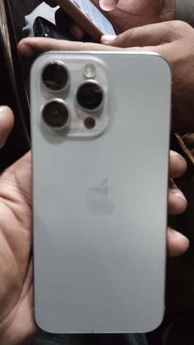 Apple iPhone 15 Pro Max factory unlock 84 health