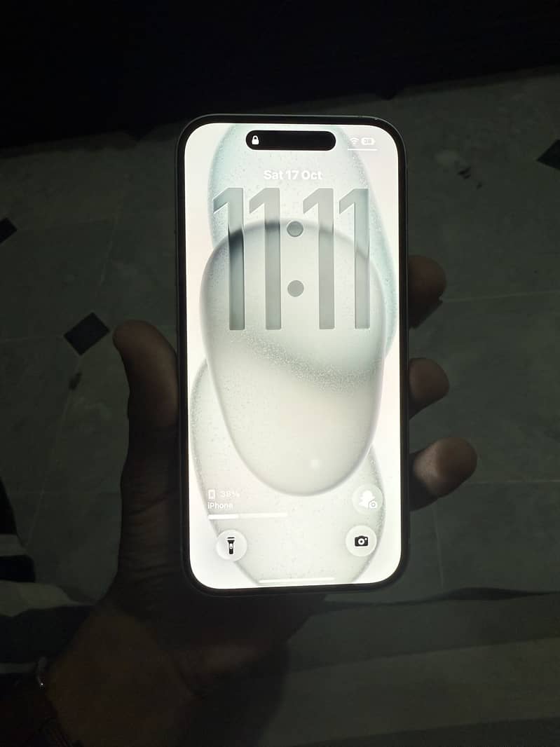 Apple iPhone 15 2