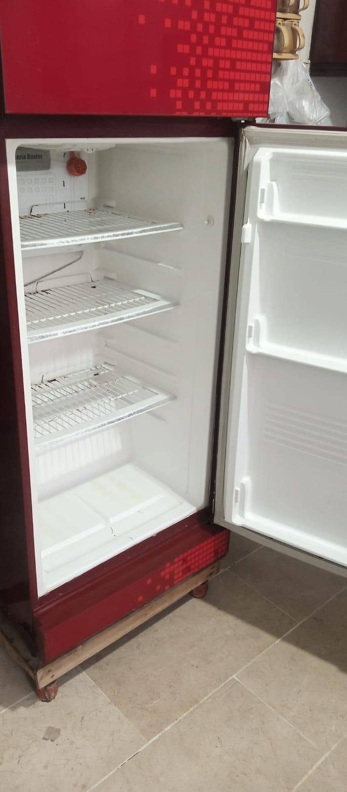 Refrigerator 0