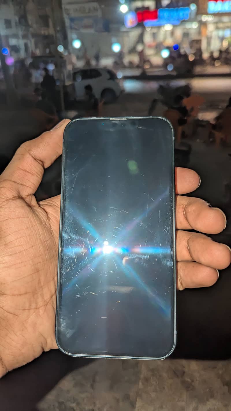 Apple iPhone 13 2