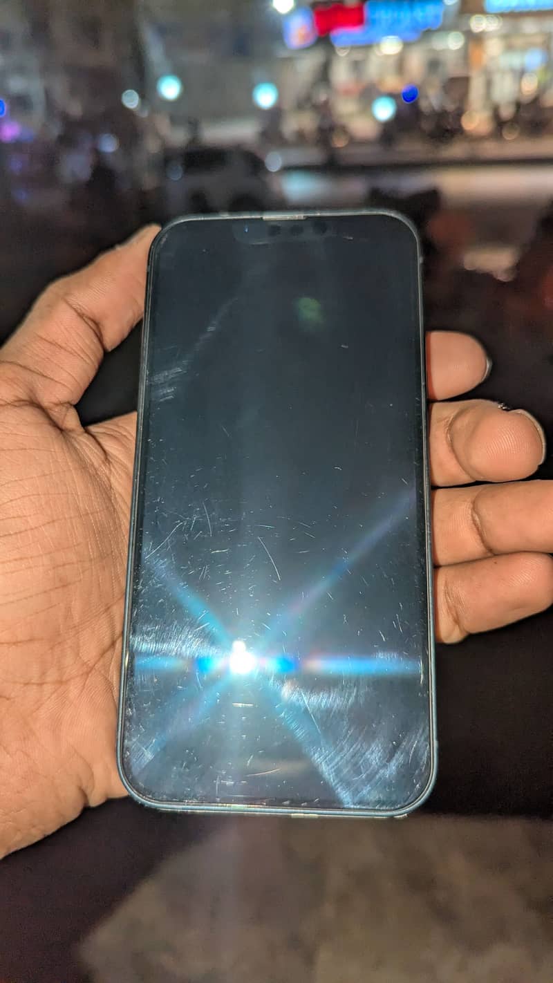 Apple iPhone 13 3