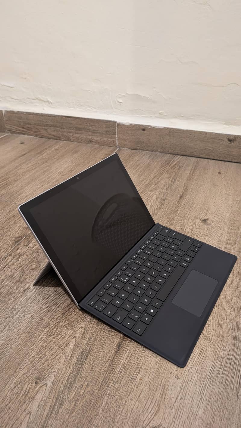 Microsoft Surface Pro 7+ 1