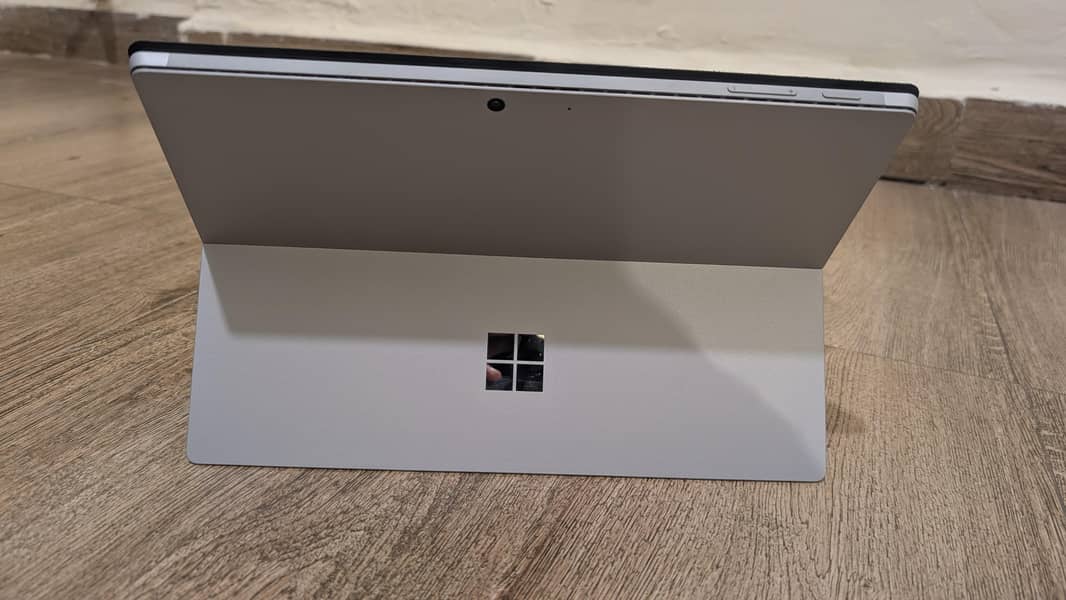 Microsoft Surface Pro 7+ 5
