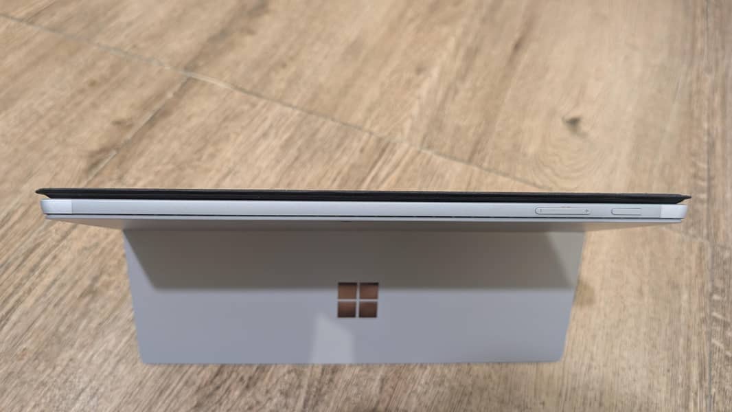 Microsoft Surface Pro 7+ 6