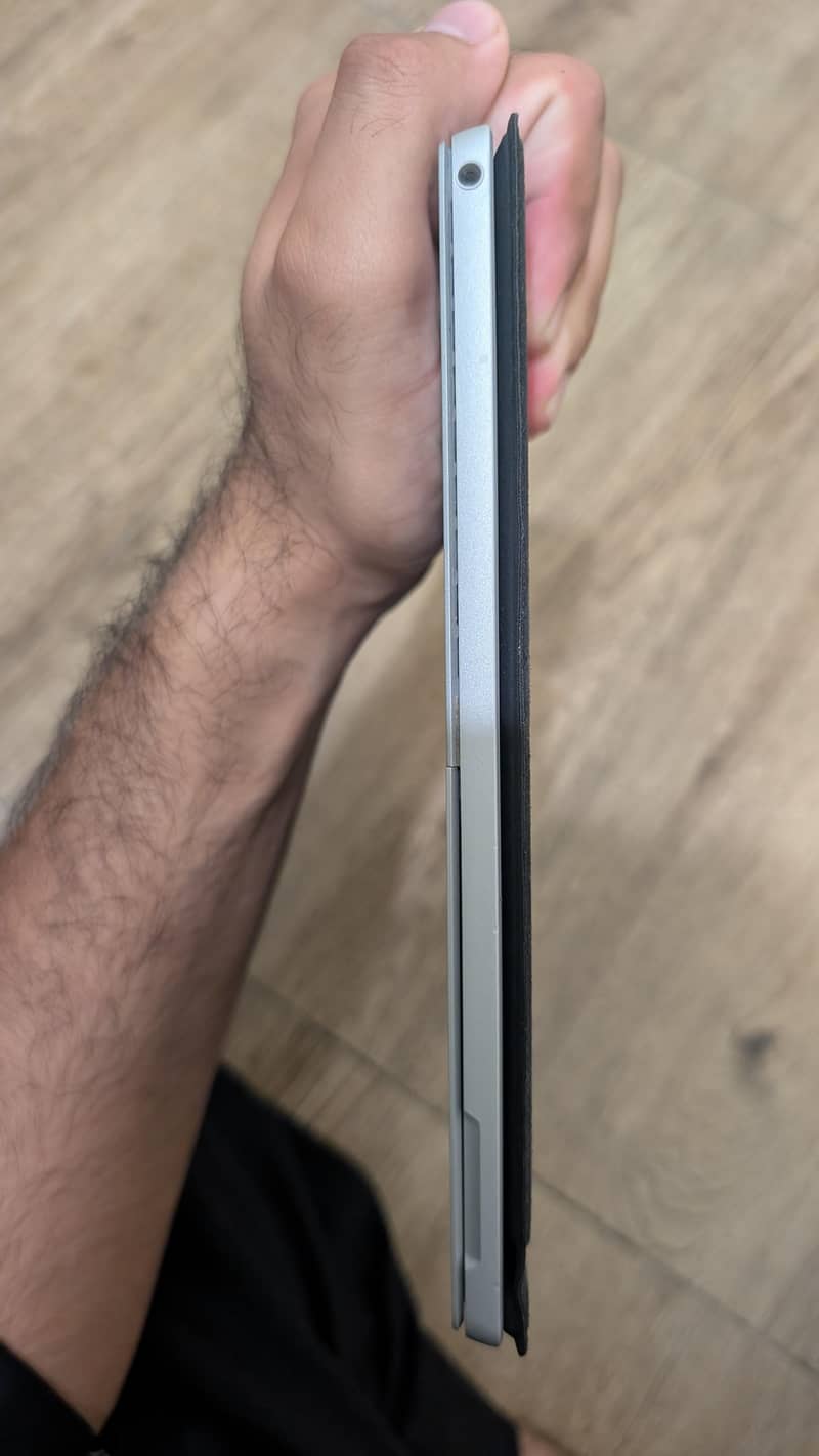 Microsoft Surface Pro 7+ 9