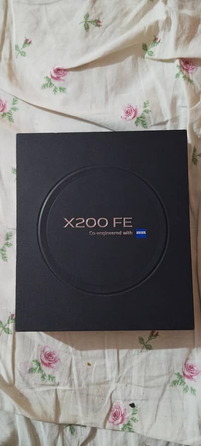 Vivo X200fe