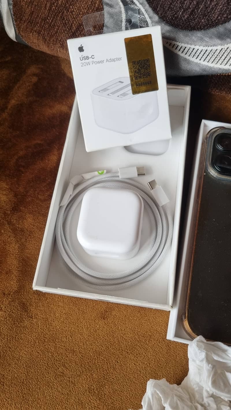 Apple iPhone 15 Pro Max 6