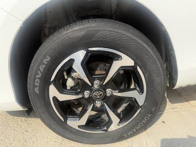 Yokohama Advan DB 185/65 R15 V552
