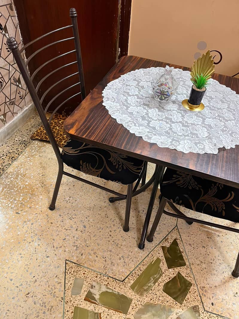 coffee table 2 seaters 4