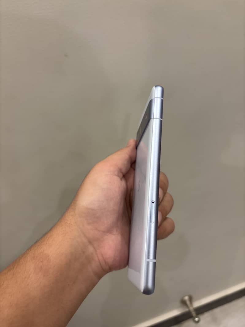 Google Pixel 7a 4