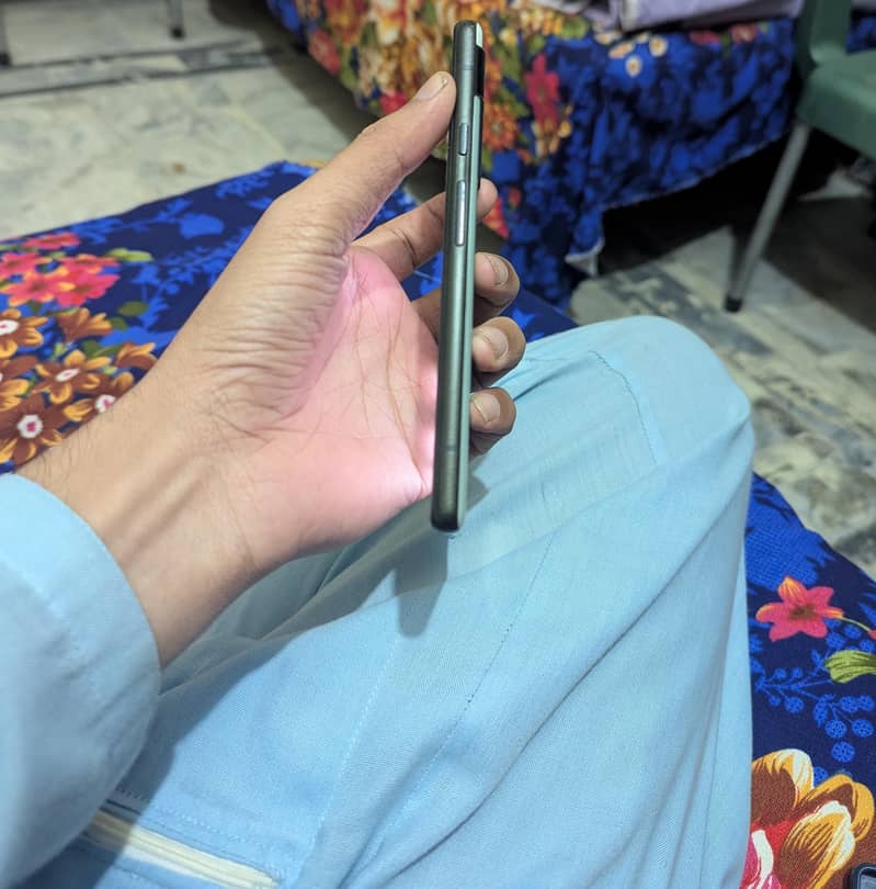 Google pixel 6a 4