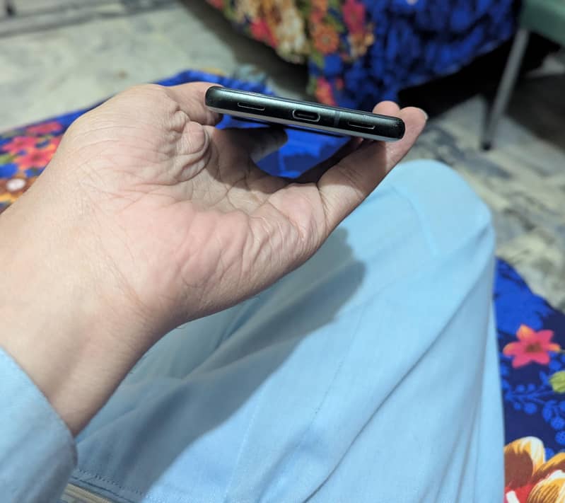 Google pixel 6a 5