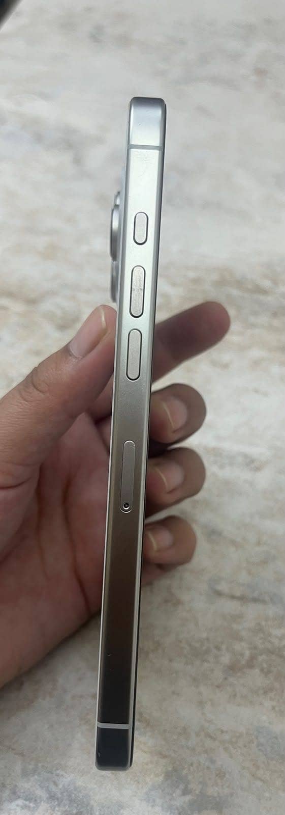 Apple iPhone 16 Pro Max 6