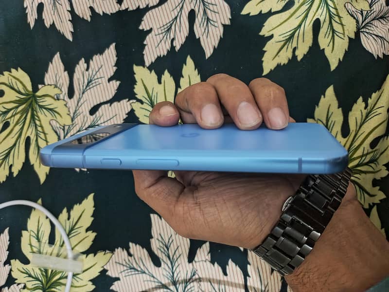 Google Pixel 8a 1