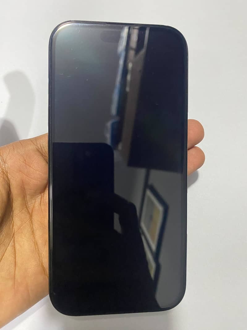Apple iPhone 16 Pro 2