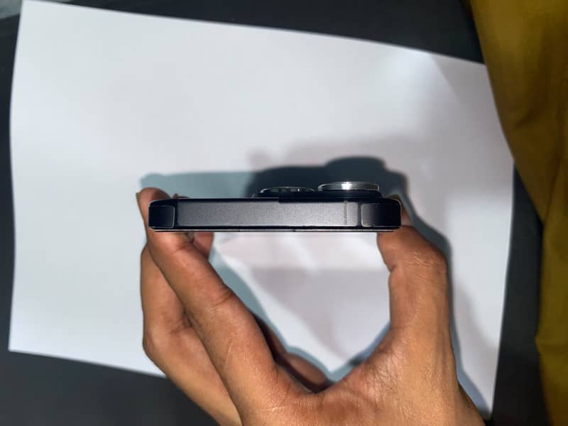 Apple iPhone 16 Pro 5