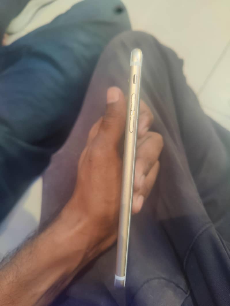 Apple iPhone 6 Plus 2