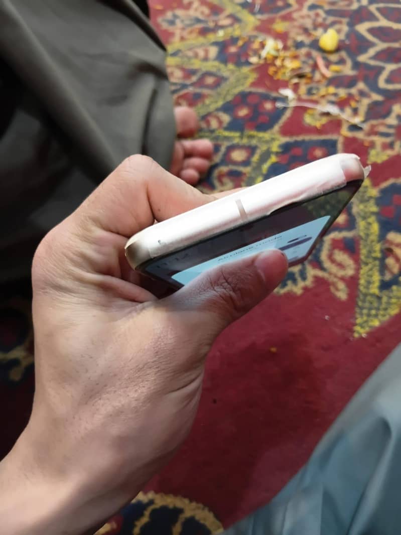 Google Pixel 8 2
