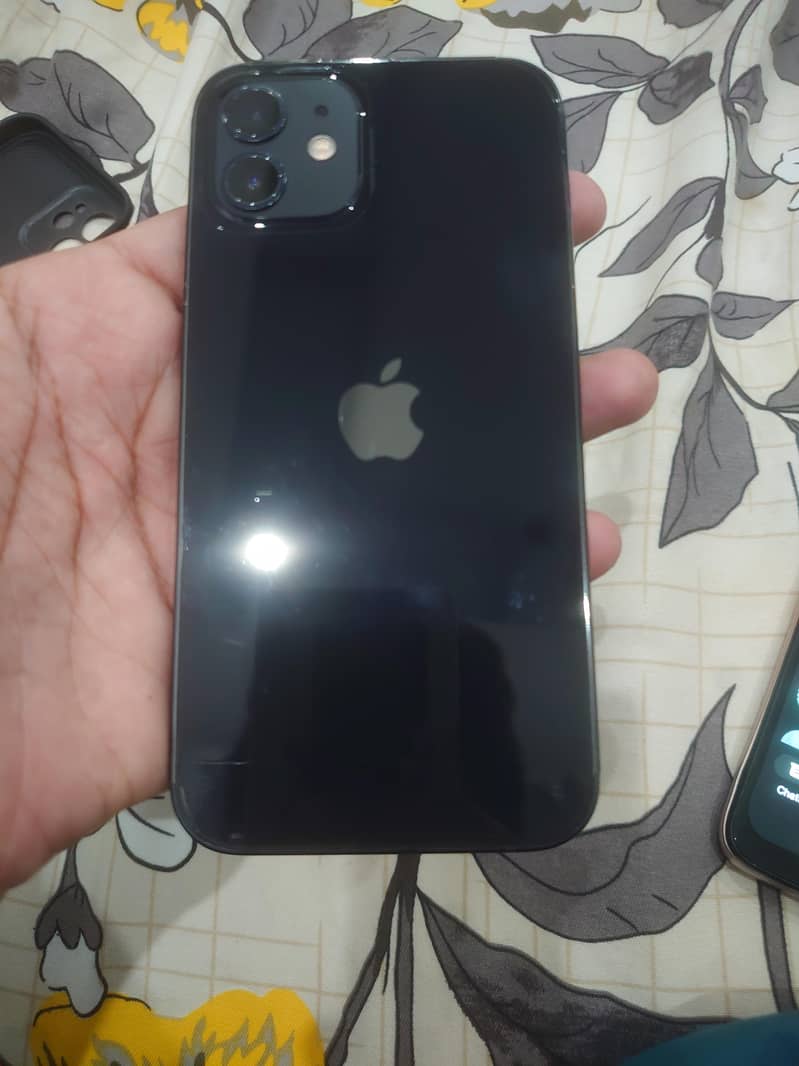 Apple iPhone 12 2