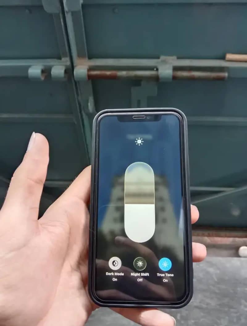 Apple iPhone 11 Pro 2