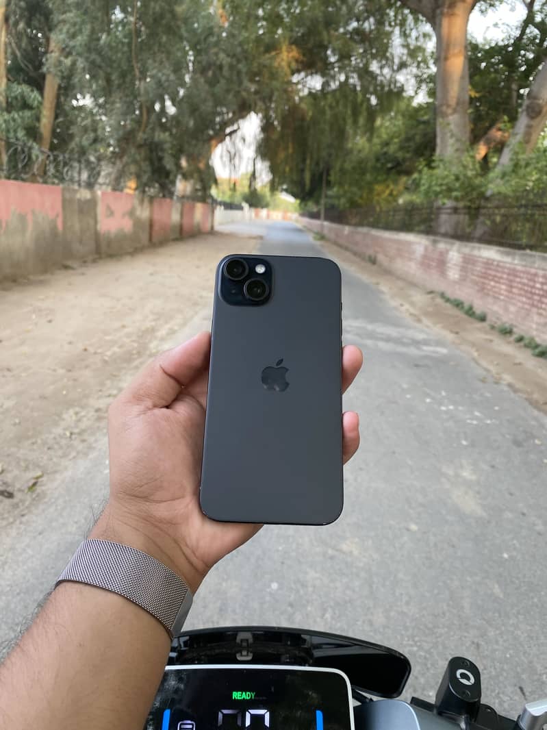 Apple iPhone 15 plus 0
