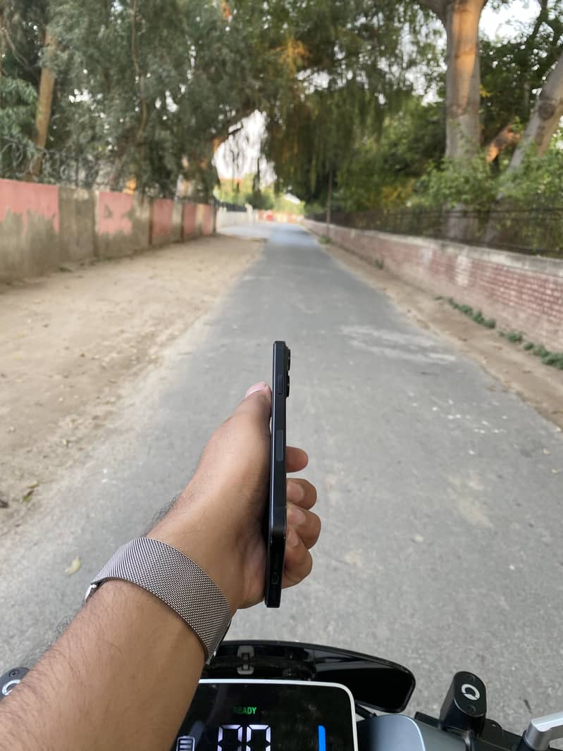 Apple iPhone 15 plus 4