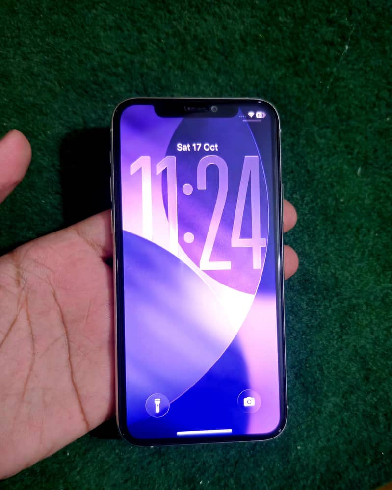 Apple iPhone 11 Pro 1