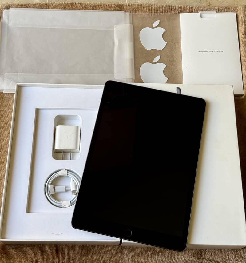 iPad 9th Gen Complete Box 7