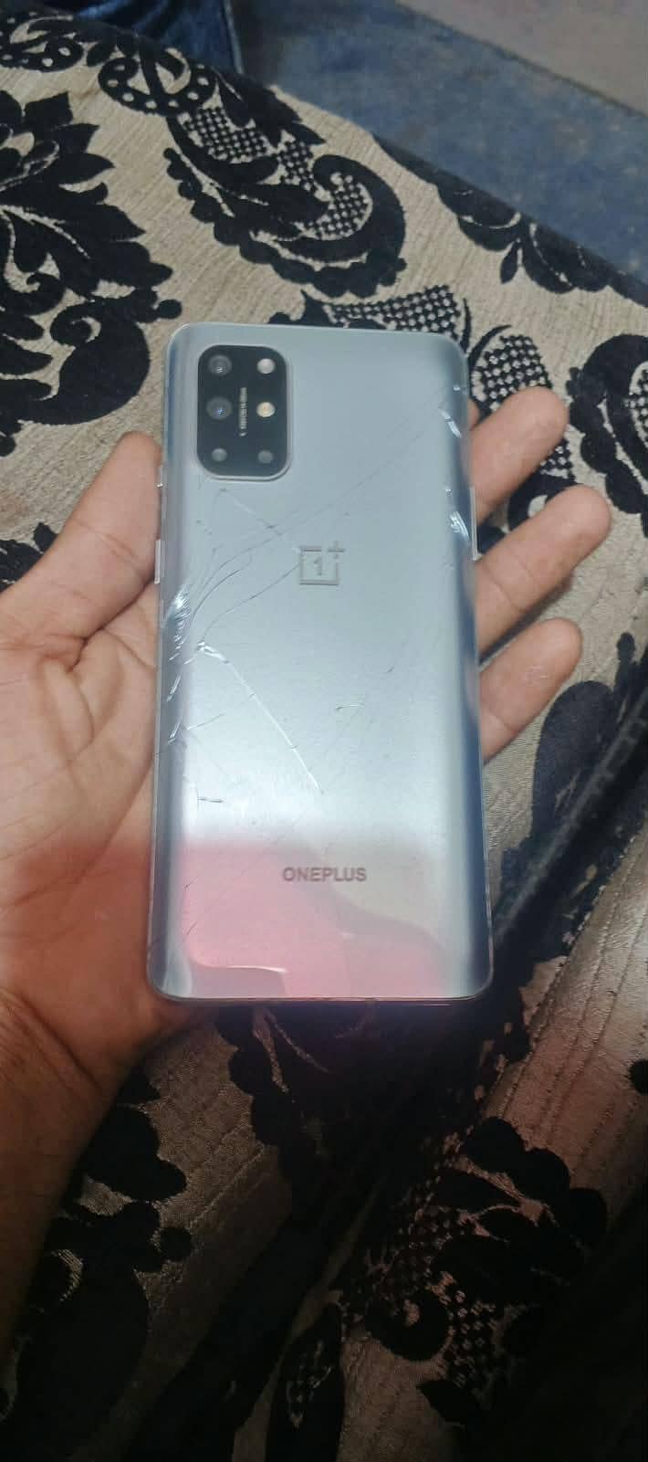 One Plus 8T 6