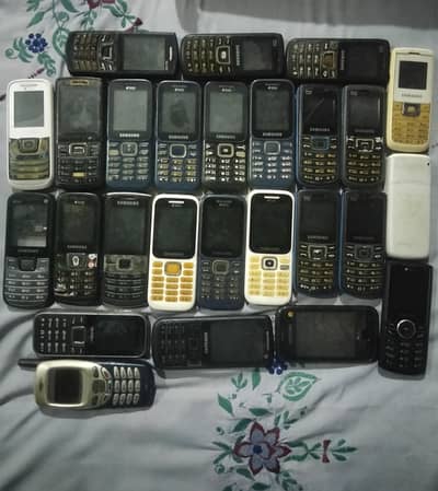 SAMSUNG B310E casing LCD. aur Keypad mobile parts available hain