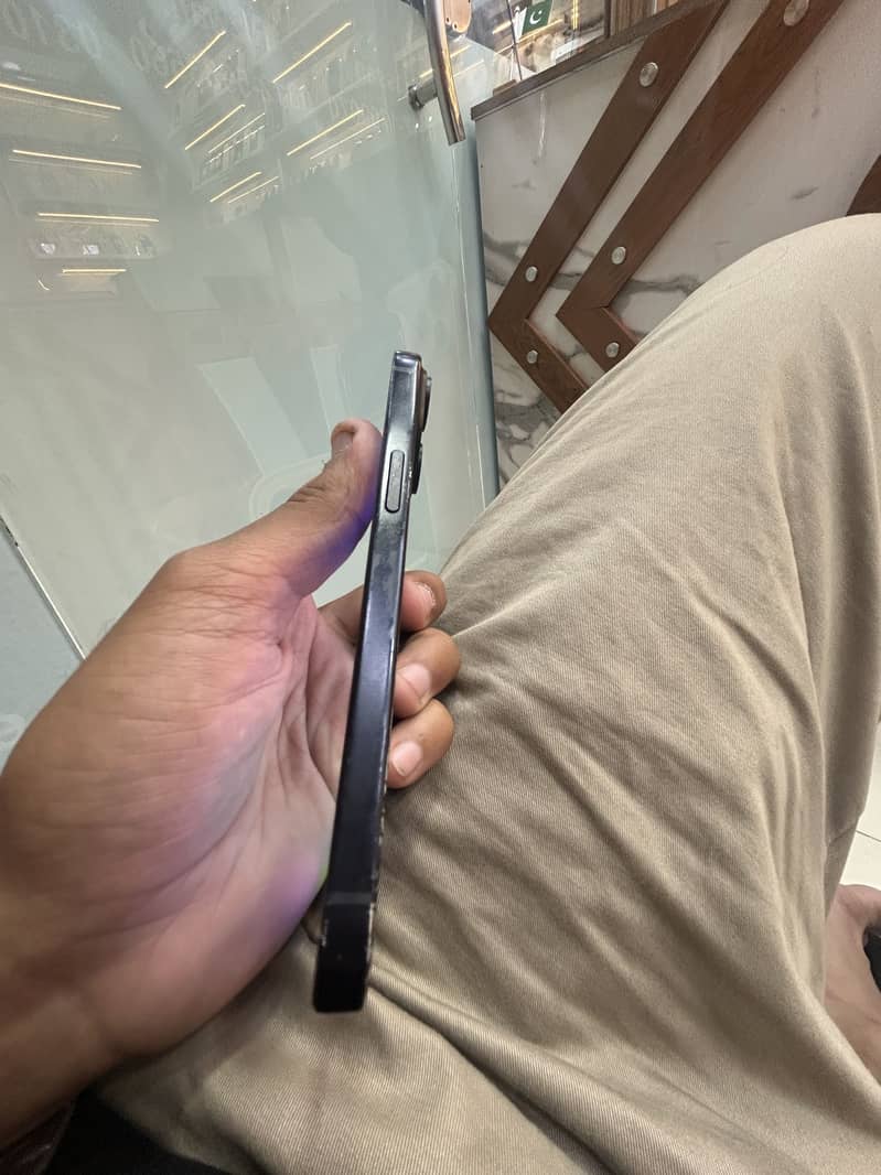 Apple iPhone 15 2