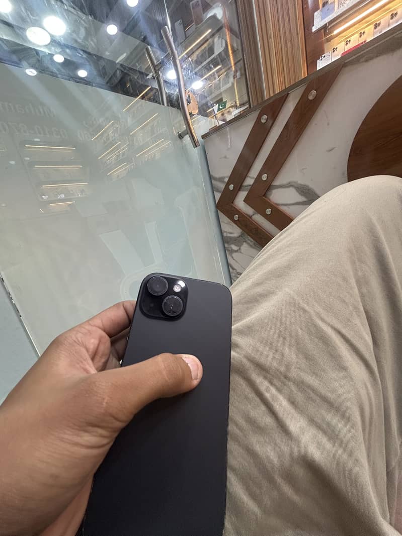 Apple iPhone 15 3