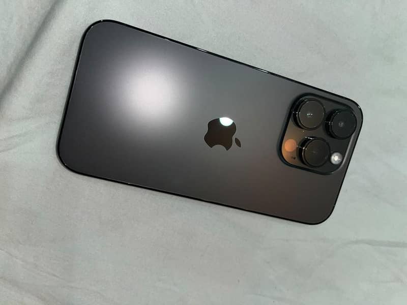 Apple iPhone 14 Pro 0