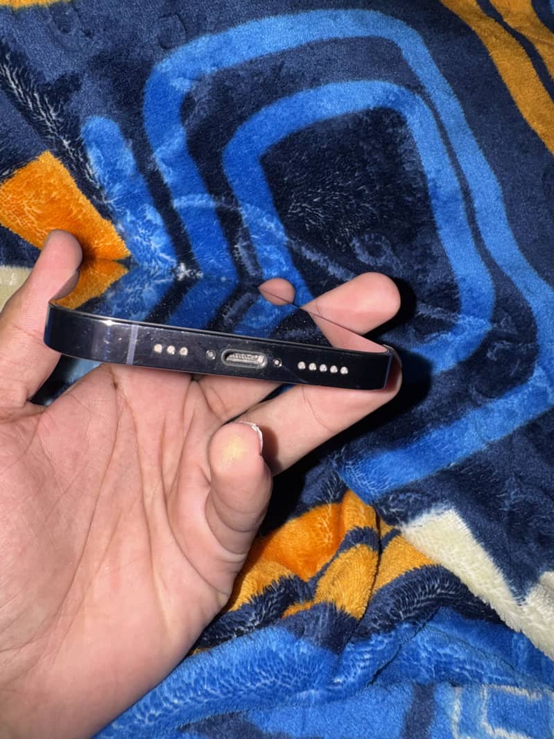 Apple iPhone 14 Pro 0