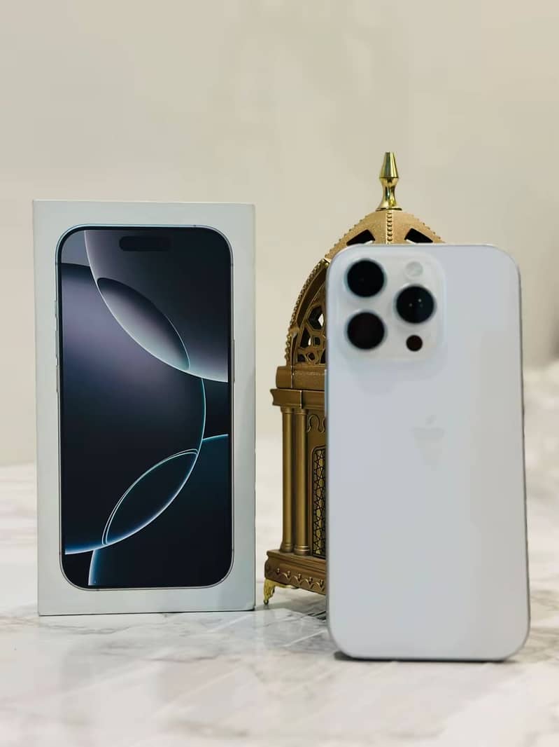 Apple iPhone 16 Pro Max 0