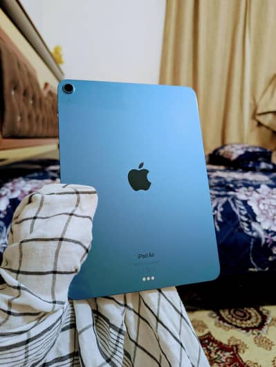 iPad Air 5th Generation M1 8/64 10/10 Buypass MDM