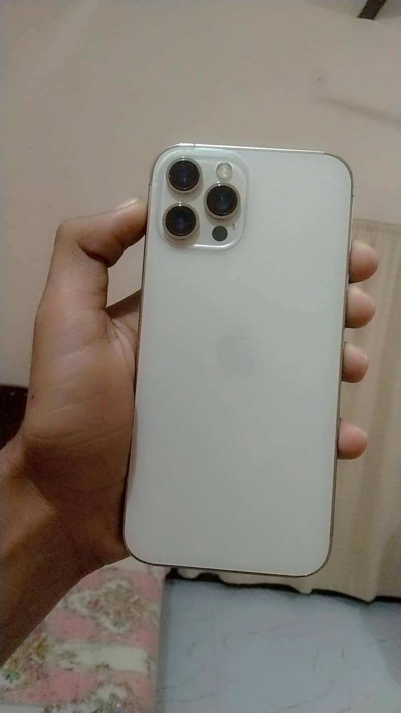 Apple iPhone 12 Pro Max 3