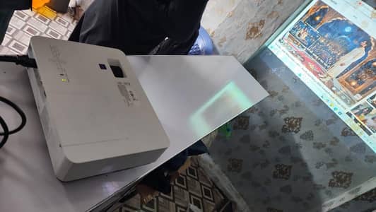 Sony VPL-DX220 Projector - Box Pack Zero Meter*