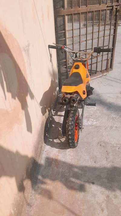 Kid trail bike /mini bike only few hours used like new